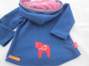 Fleecejacke Dalarnapferd hinten