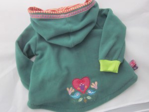 Fleecejacke flaschengrün mit Vögelchen