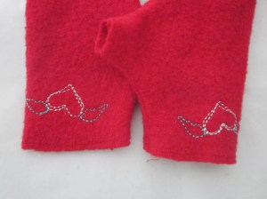 Stulpen hellrot mit Herz