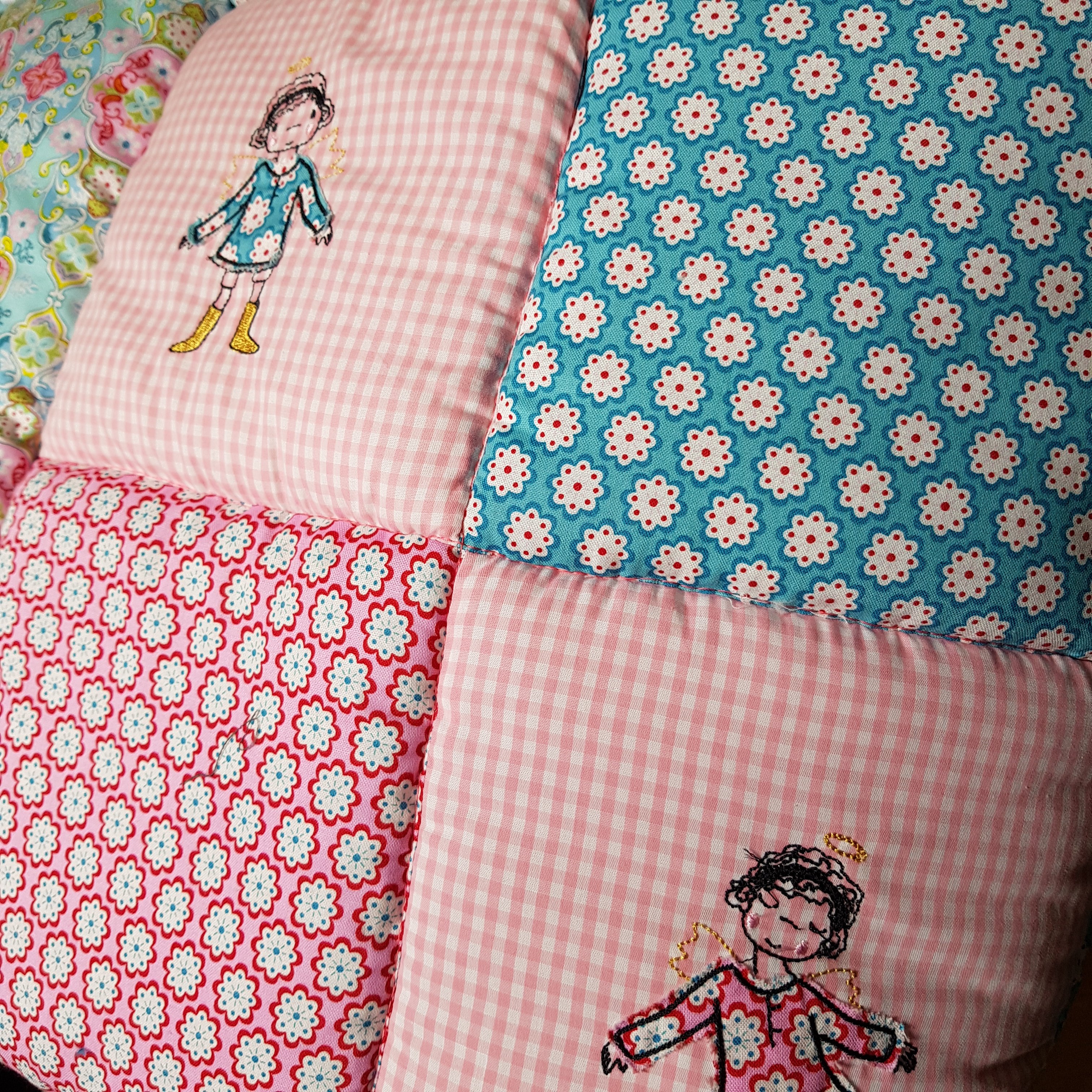 Engel 3 +4 Krabbeldecke Julia