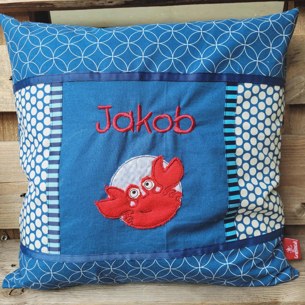 Kissen Jakob mit Krabbe (LakiikiDesign)